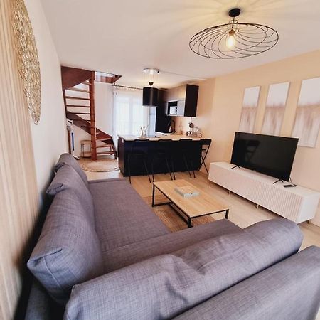 Duplex Neuf Centre Ville Avec Parking Neauphle-le-Chateau Экстерьер фото