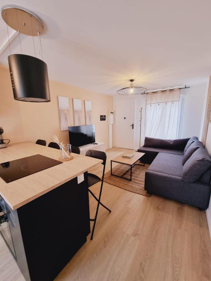 Duplex Neuf Centre Ville Avec Parking Neauphle-le-Chateau Экстерьер фото