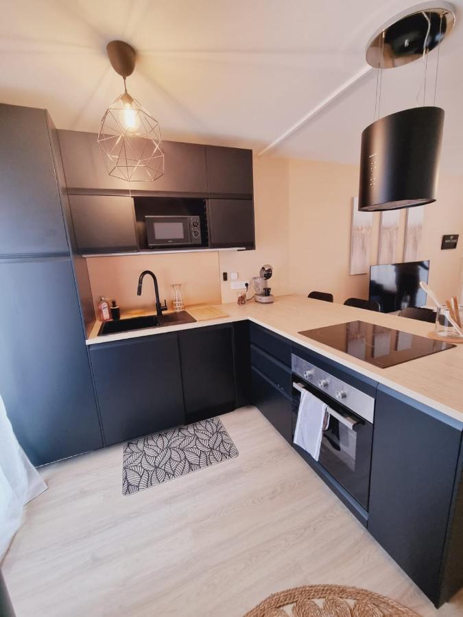 Duplex Neuf Centre Ville Avec Parking Neauphle-le-Chateau Экстерьер фото