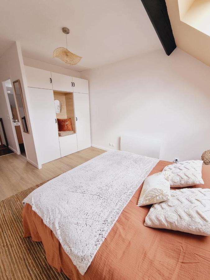 Duplex Neuf Centre Ville Avec Parking Neauphle-le-Chateau Экстерьер фото