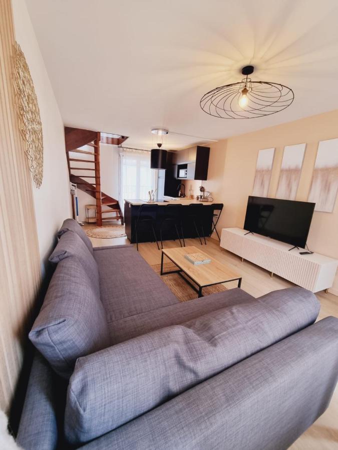 Duplex Neuf Centre Ville Avec Parking Neauphle-le-Chateau Экстерьер фото